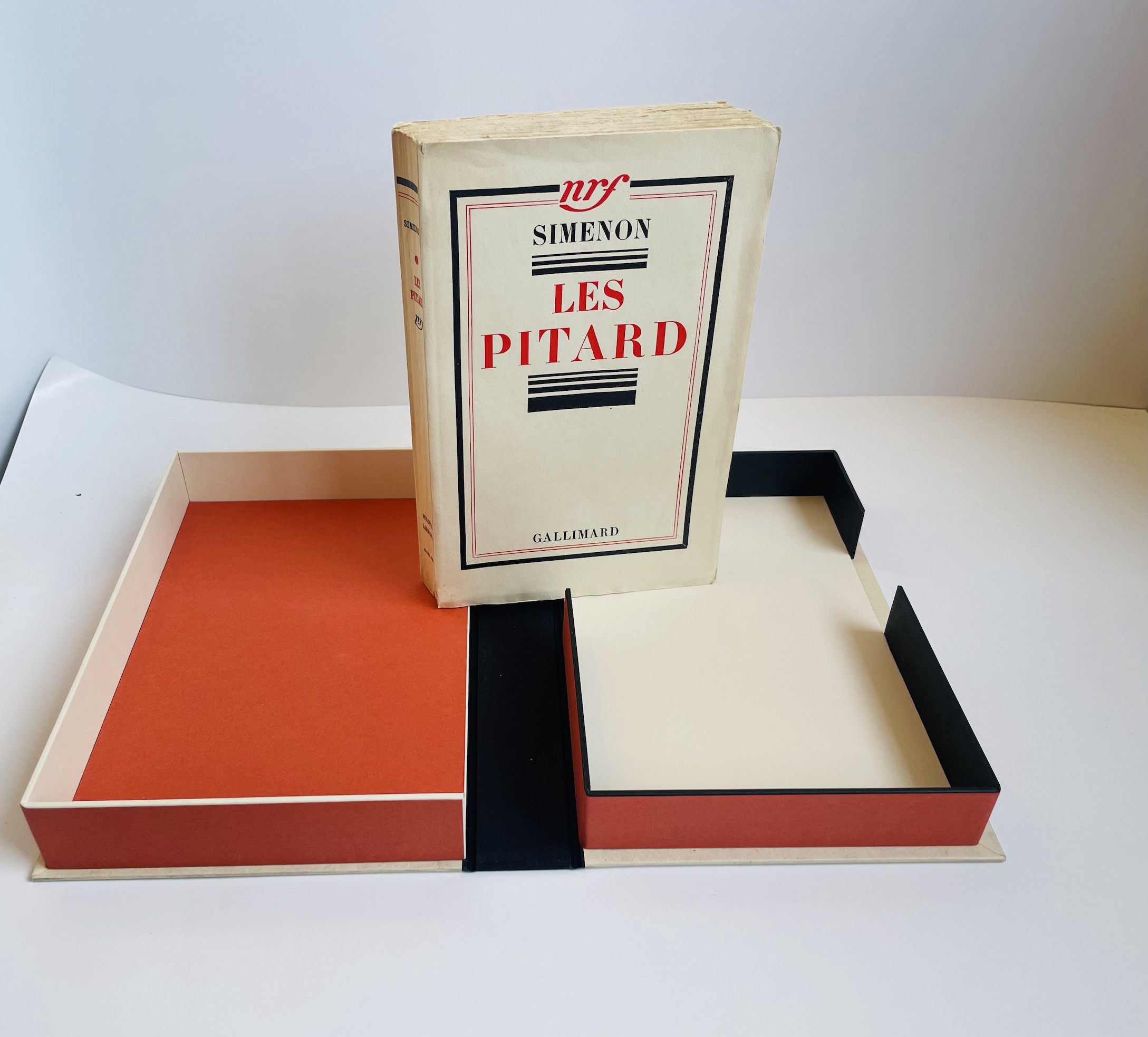 Les Pitard, Simenon,